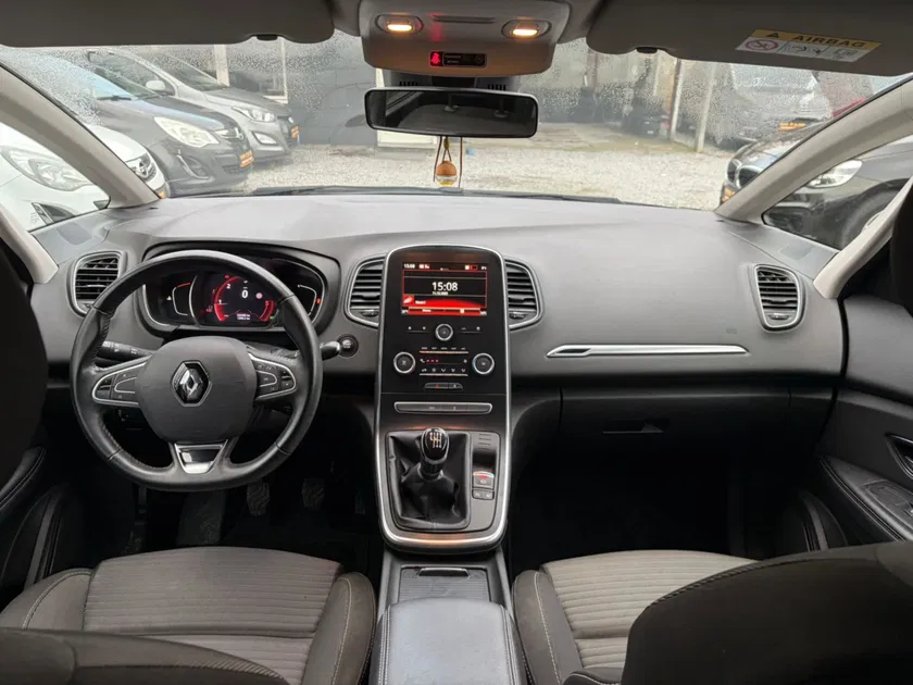 Renault Scenic – Image 23