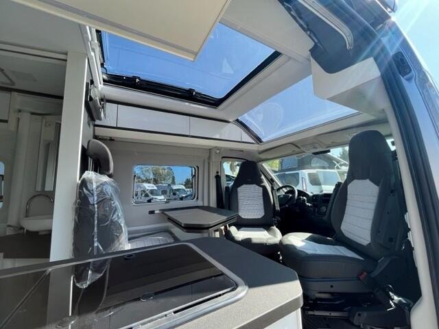 fourgon ADRIA TWIN SUPREME 640 SGX NEUF – Image 5