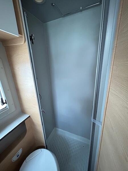 camping-car GIOTTILINE SIENA 330 PREMIERE EDITION BOITE AUTOMATIQUE NEUF – Image 2