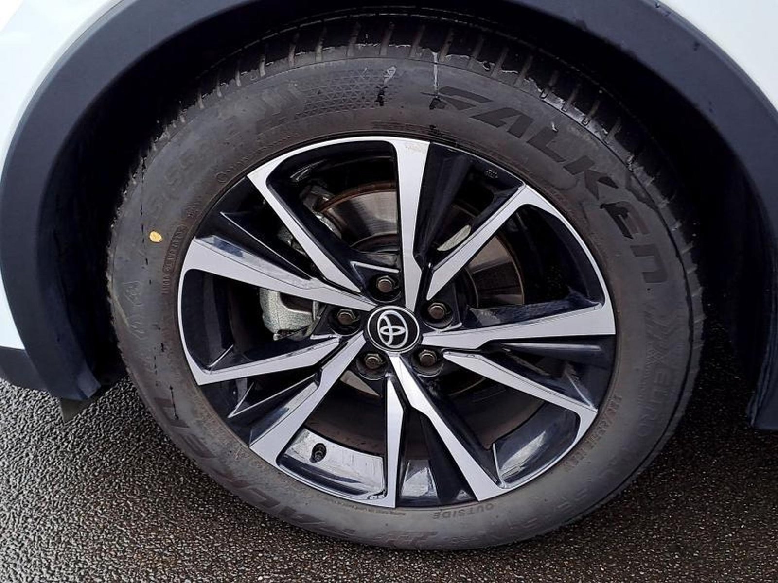 Toyota C-HR – Image 10