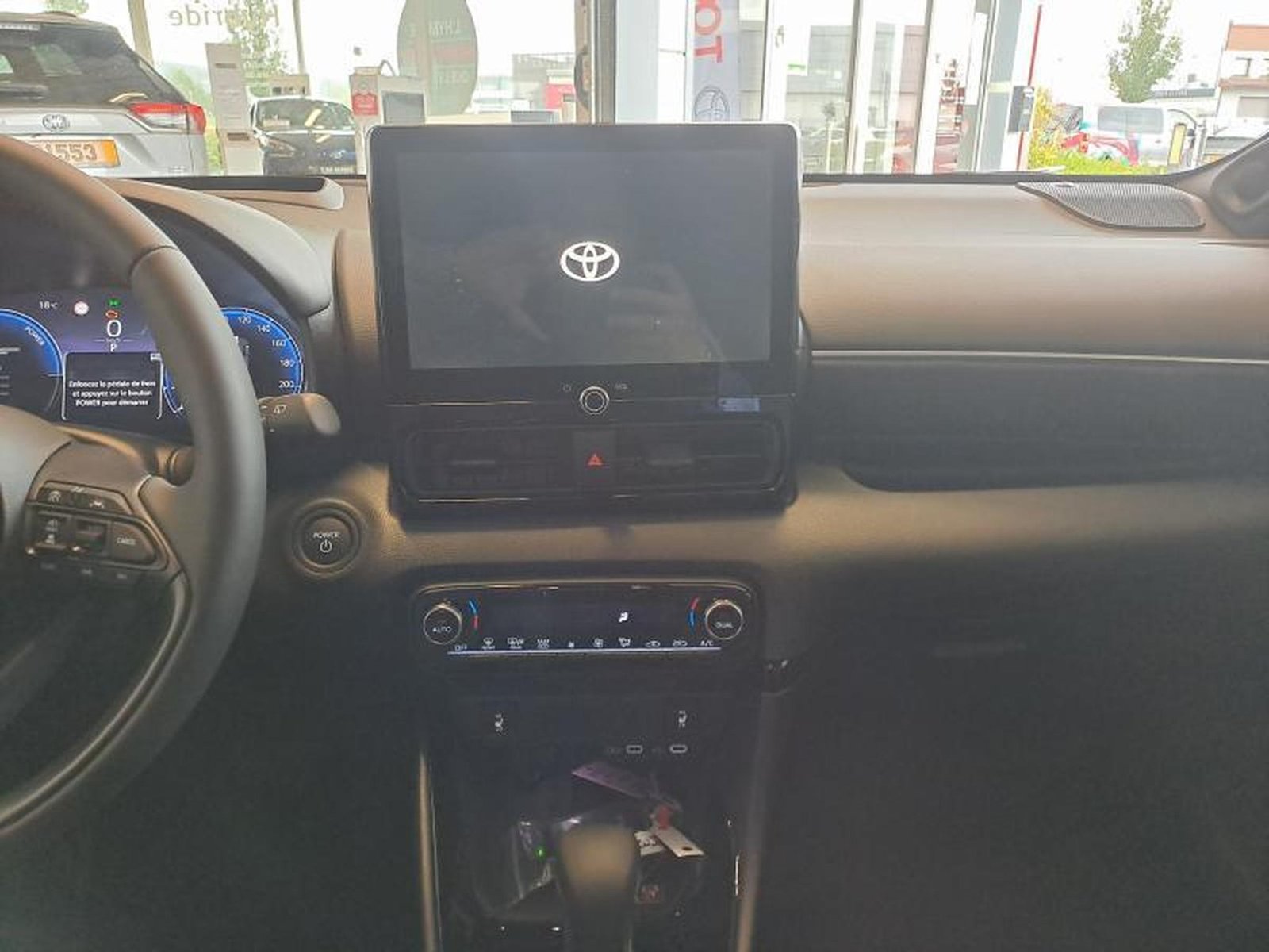 Toyota Yaris – Image 13