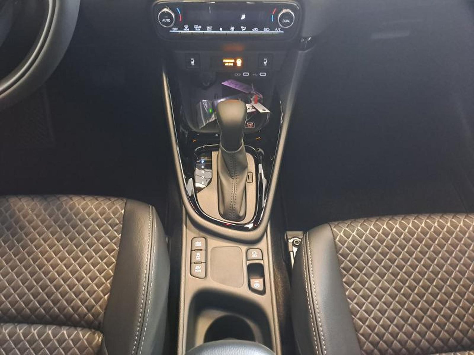 Toyota Yaris – Image 12