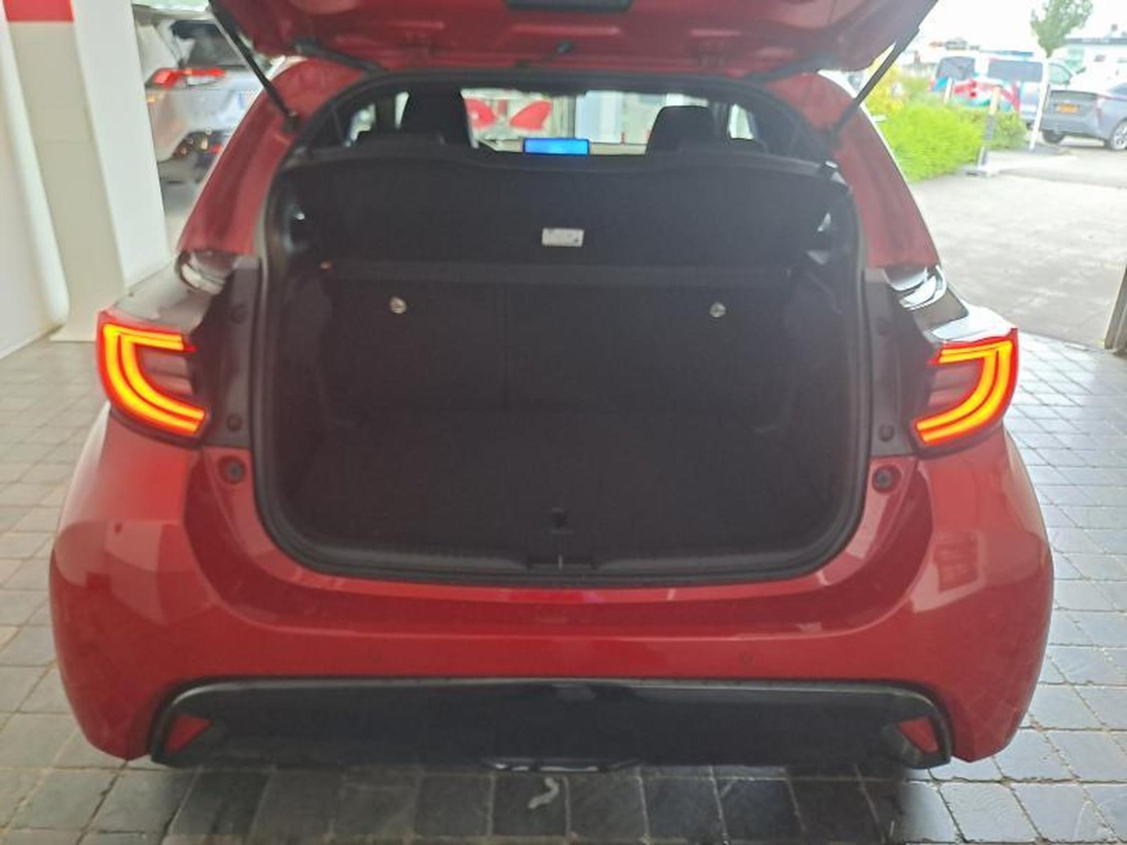Toyota Yaris – Image 10