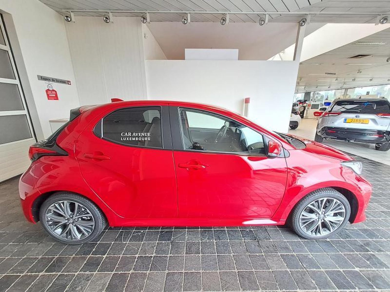Toyota Yaris – Image 2