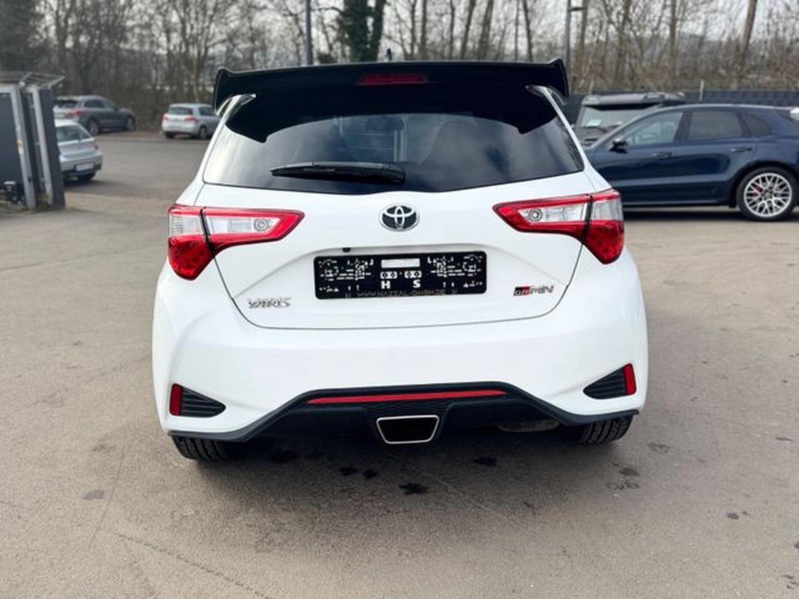 Toyota Yaris – Image 10