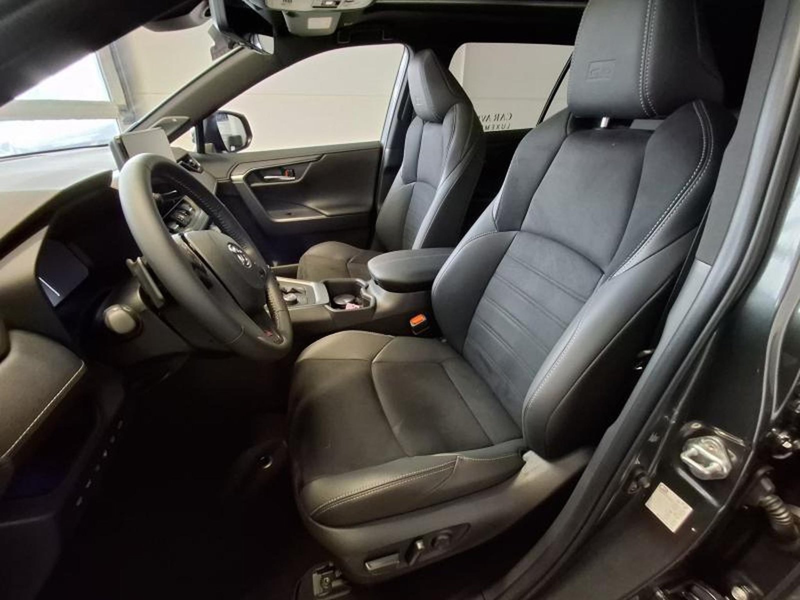 Toyota RAV 4 – Image 13