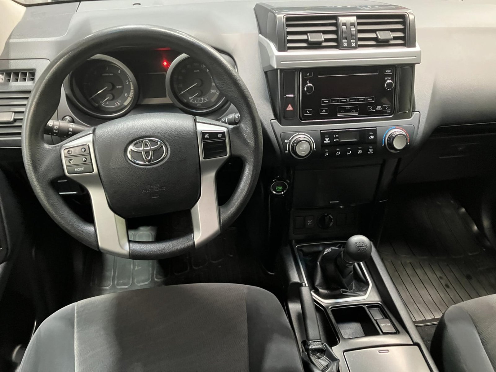 Toyota Land Cruiser – Image 7