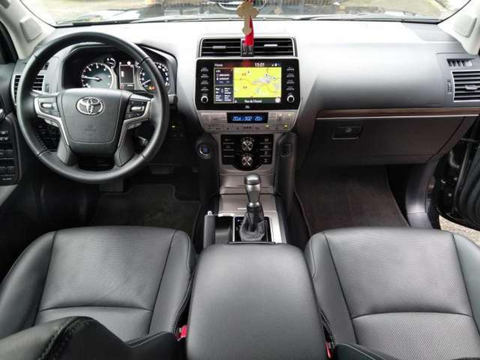 Toyota Land Cruiser – Image 9