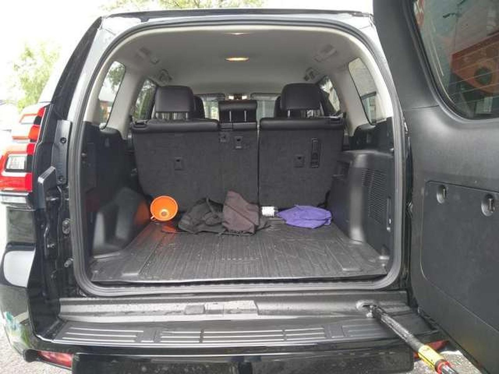 Toyota Land Cruiser – Image 6
