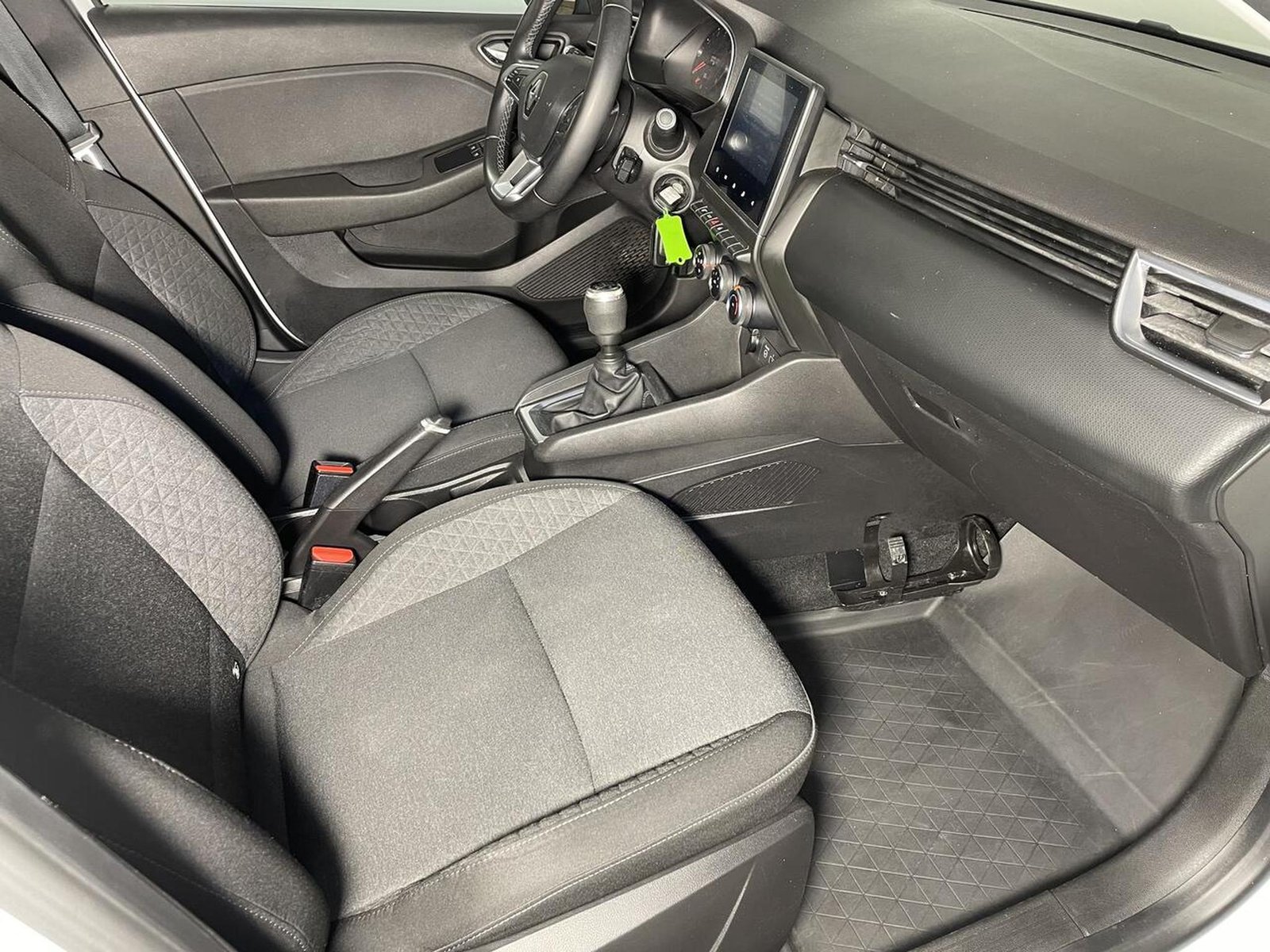 Renault Clio – Image 6
