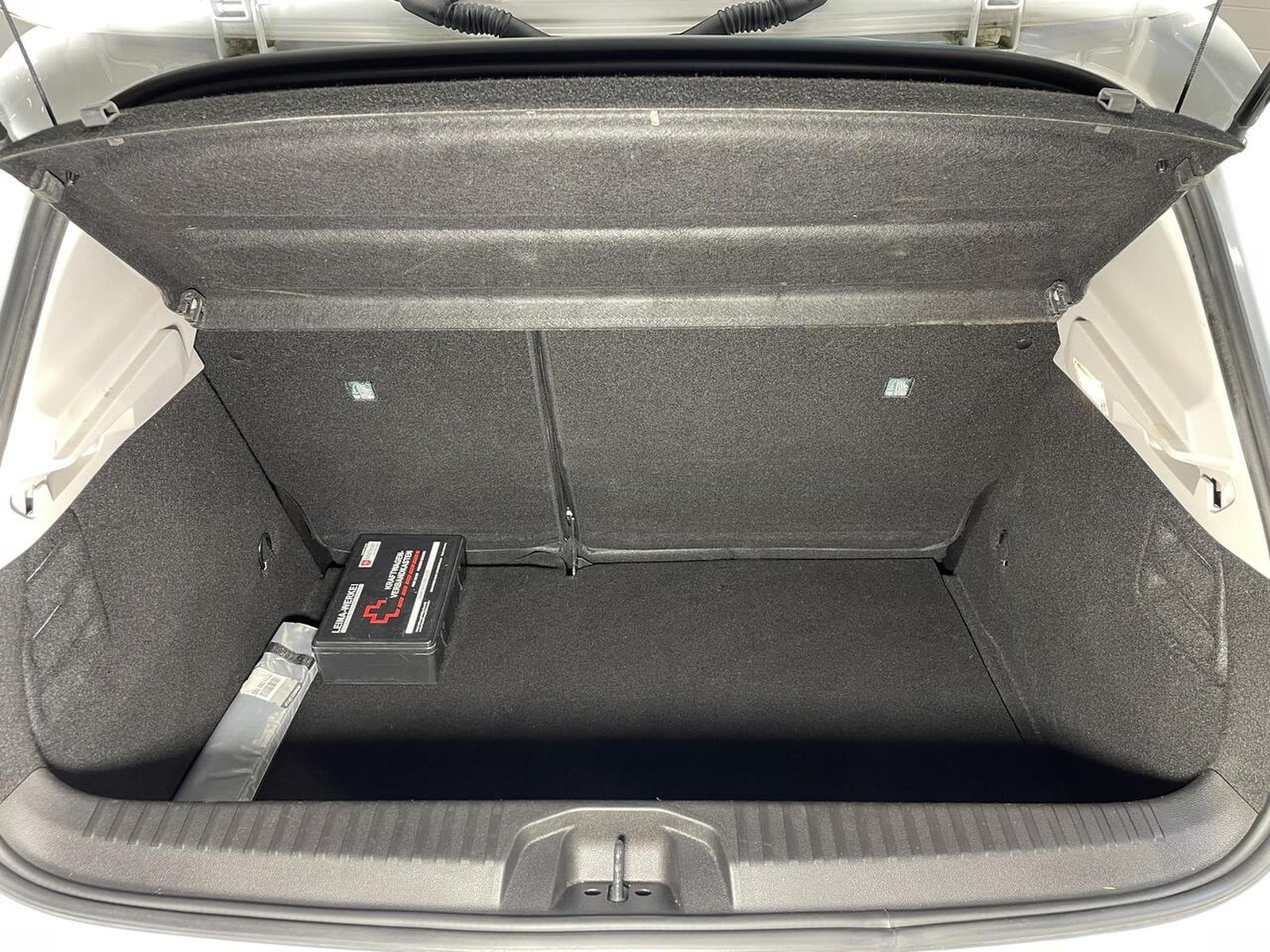 Renault Clio – Image 11