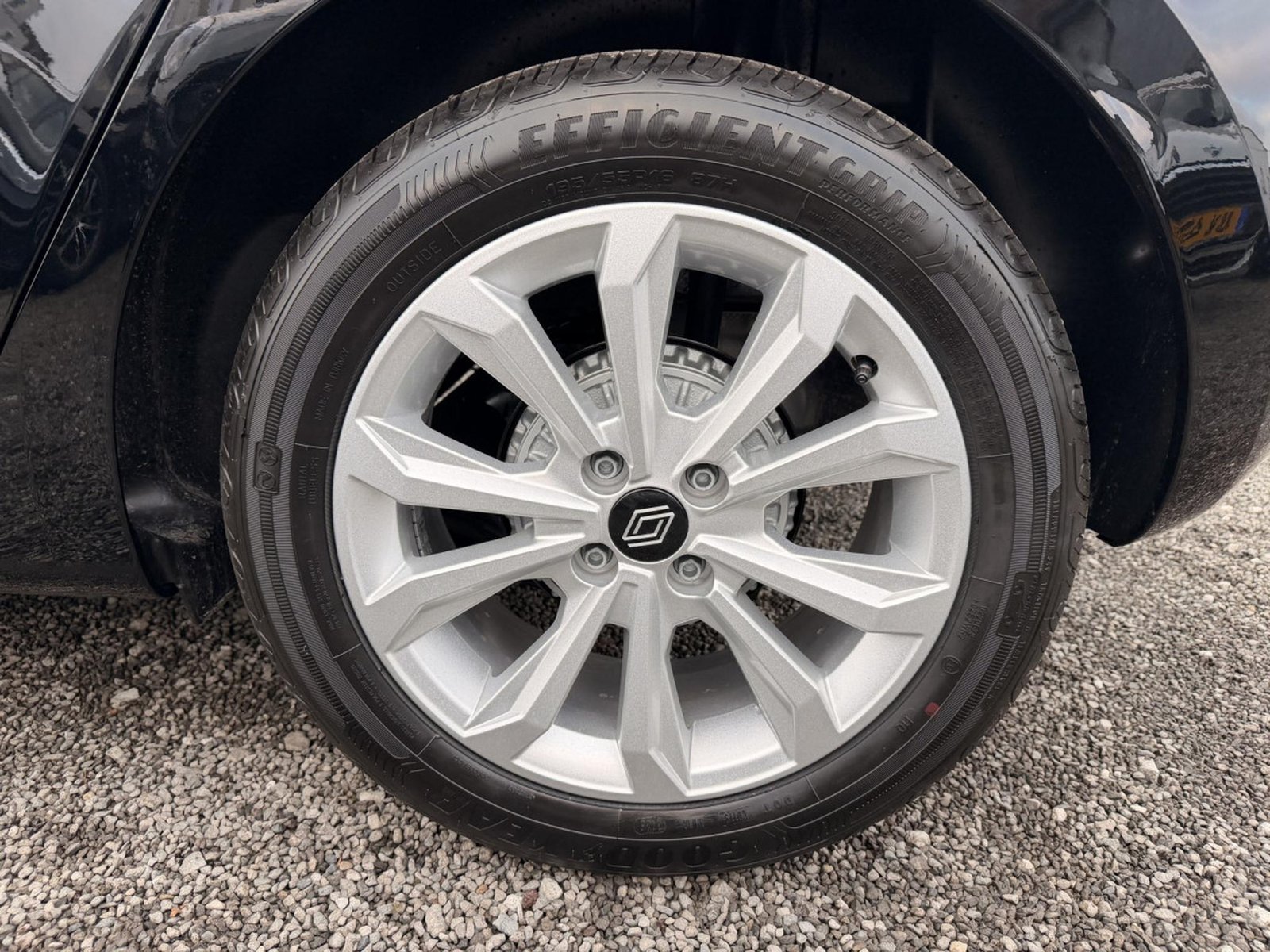Renault Clio – Image 12