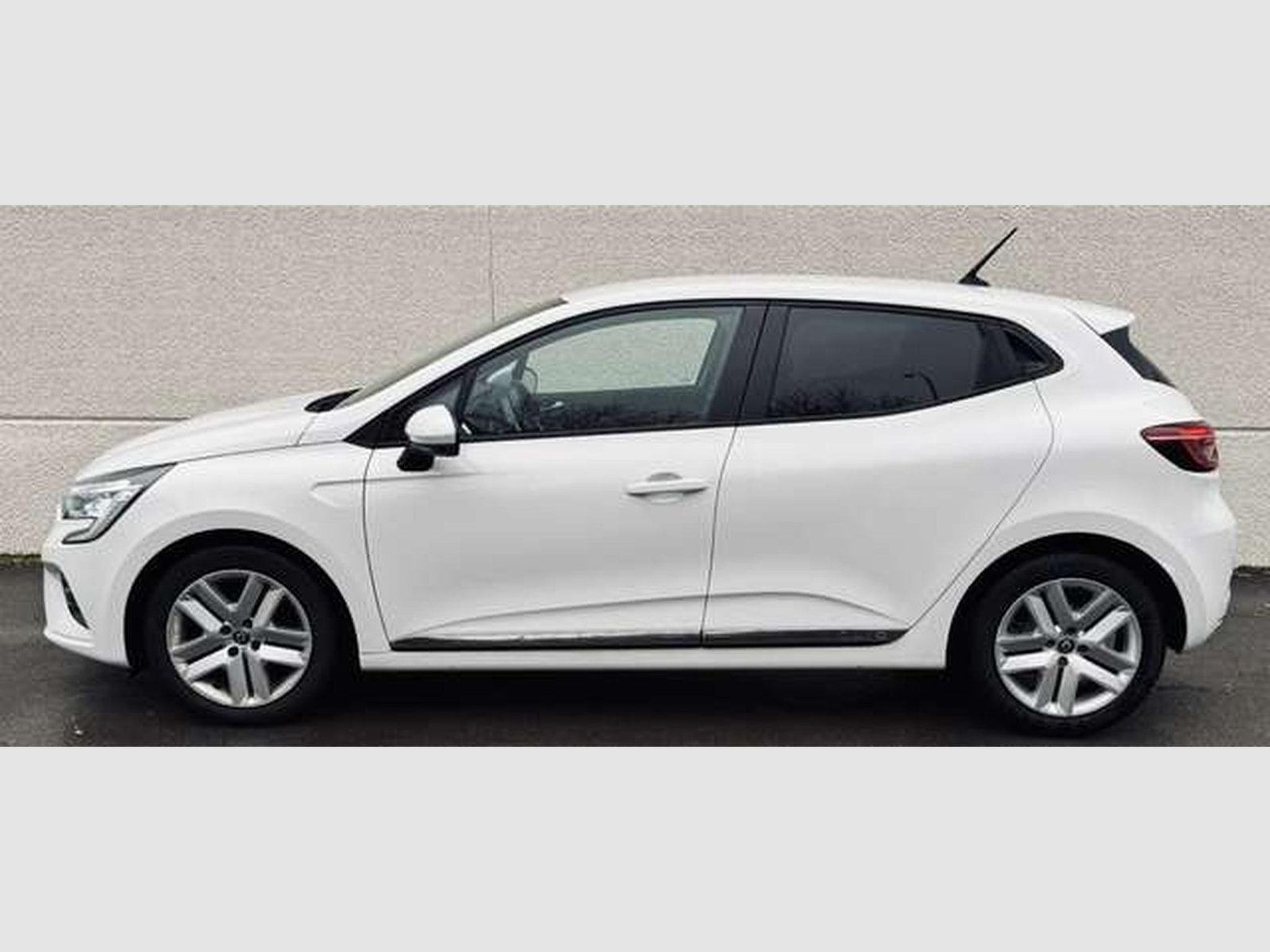 Renault Clio – Image 6