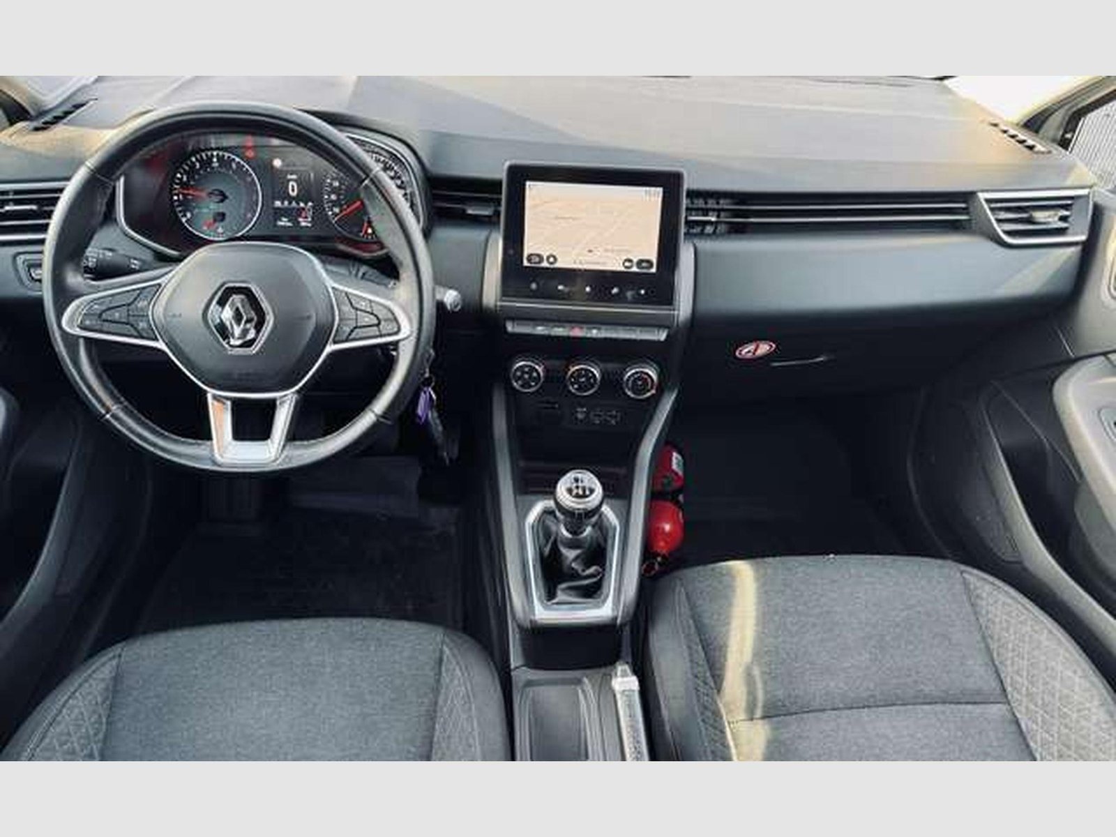 Renault Clio – Image 10
