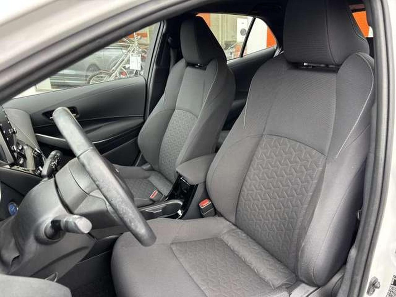 Toyota Corolla – Image 7