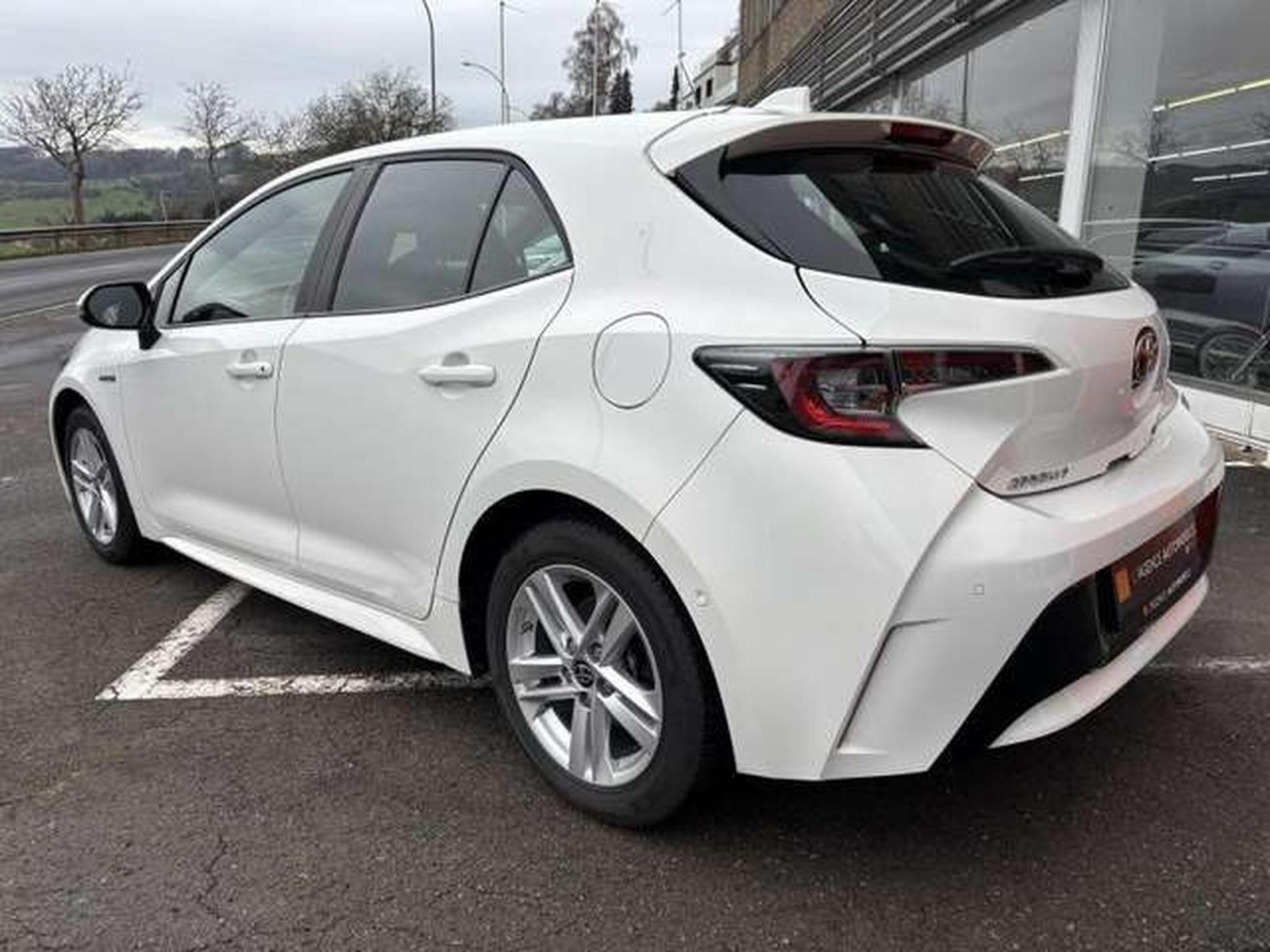 Toyota Corolla – Image 10
