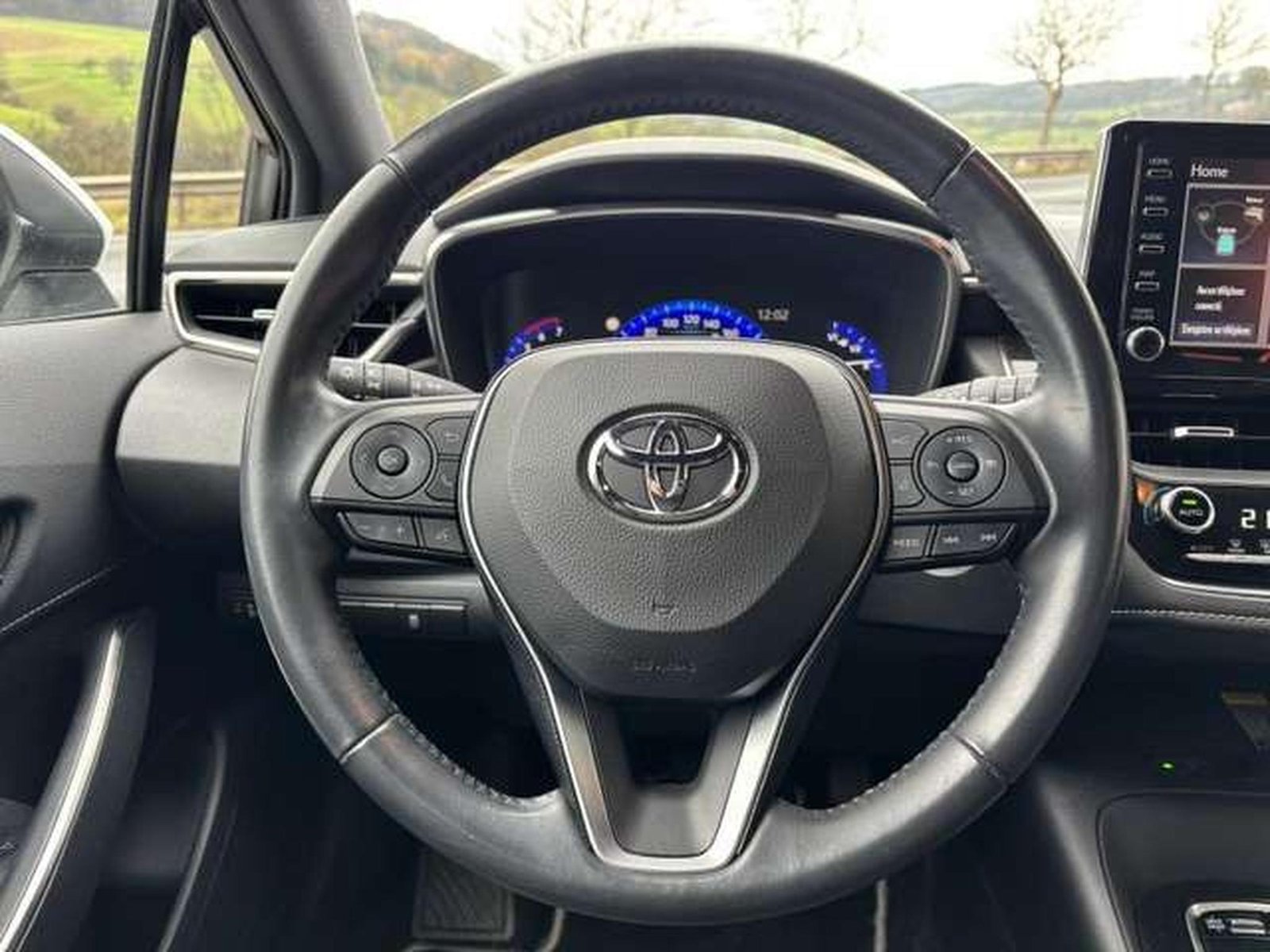 Toyota Corolla – Image 8