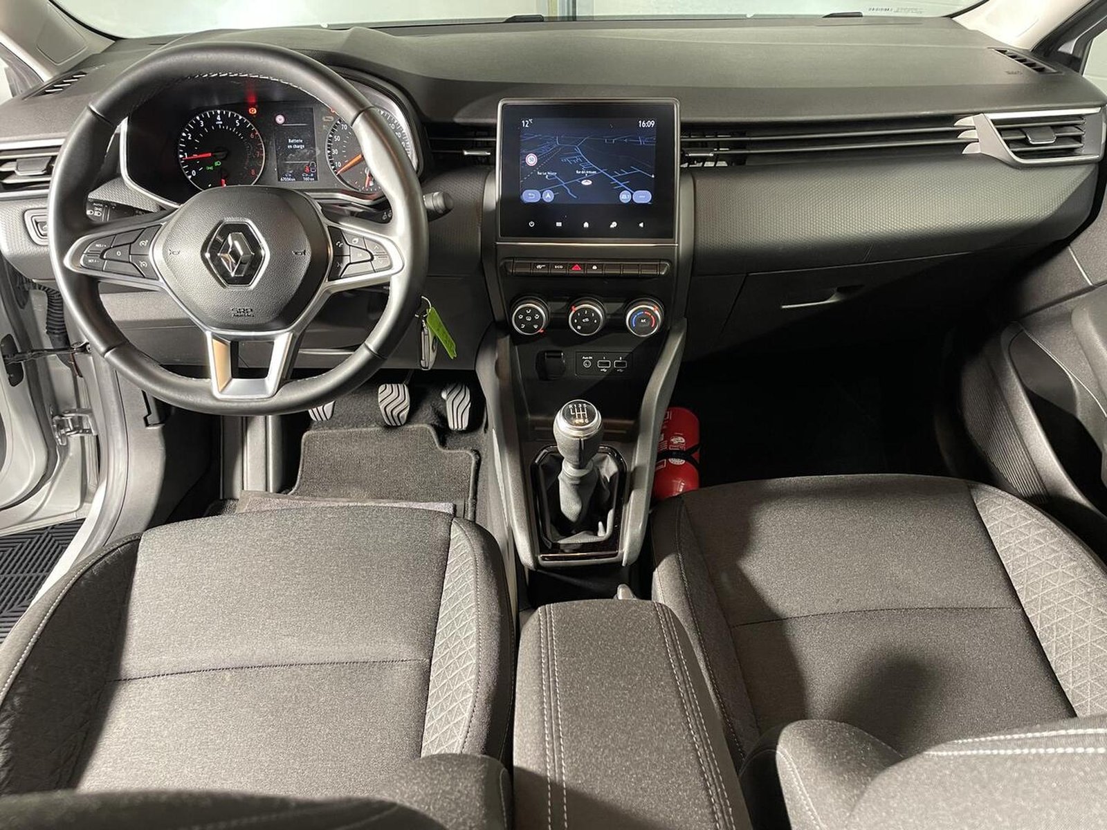 Renault Clio – Image 14