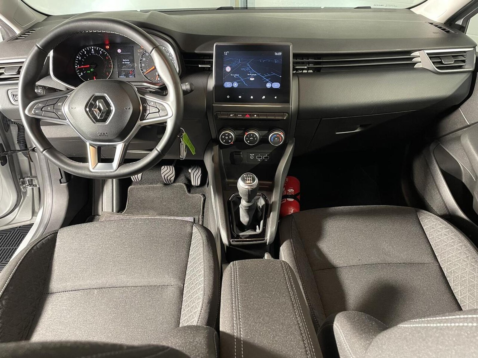 Renault Clio – Image 14