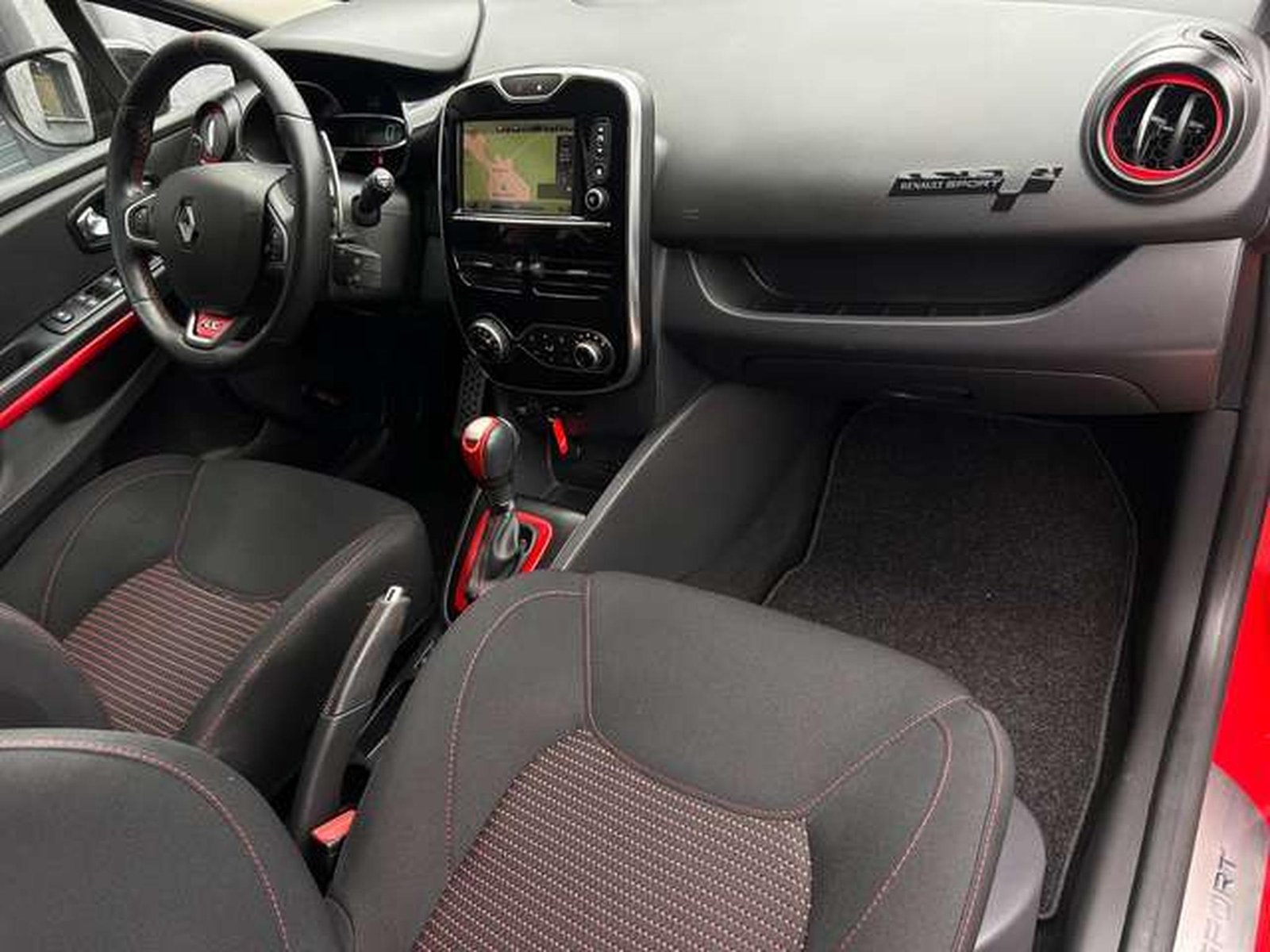 Renault Clio – Image 12
