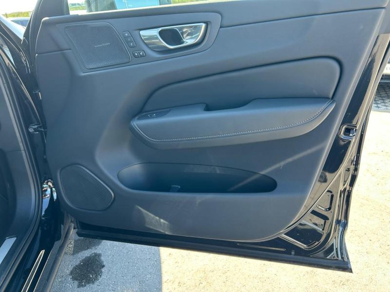 Volvo XC60 – Image 2