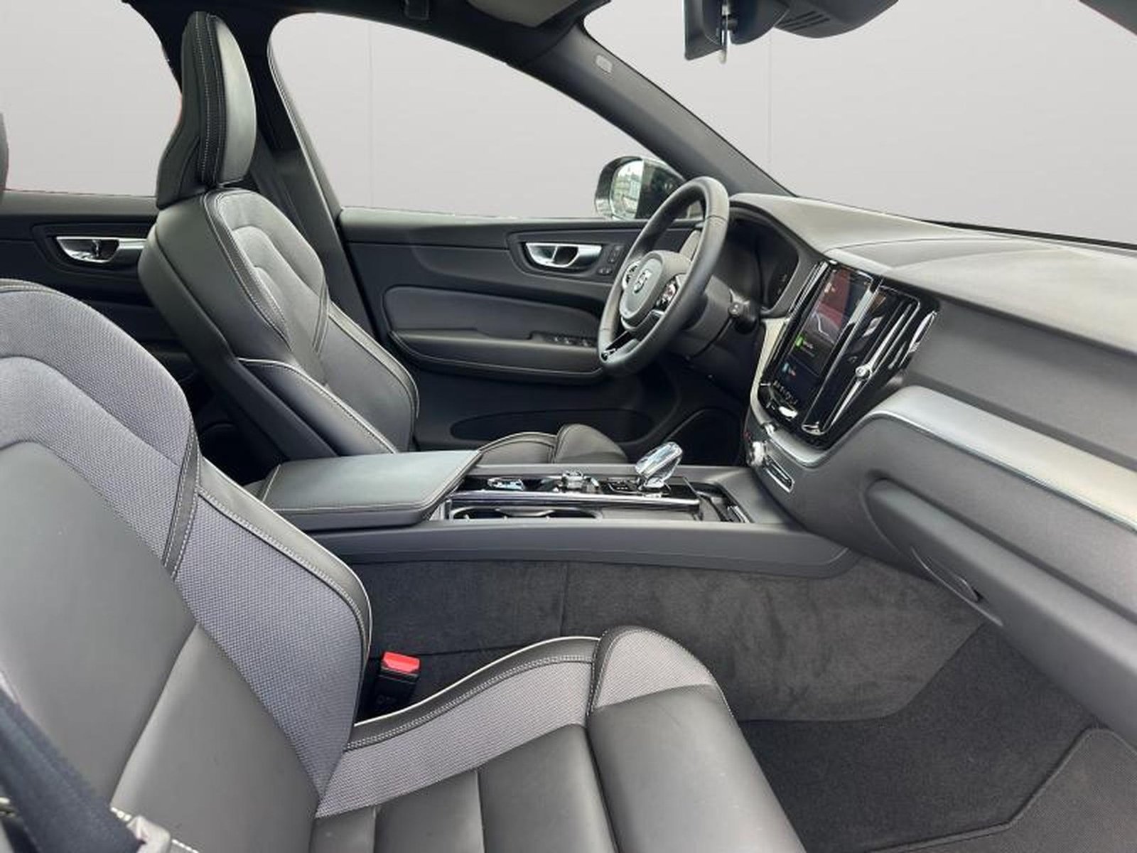 Volvo XC60 – Image 3
