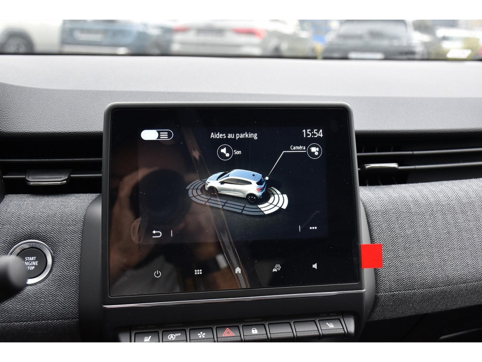 Renault Clio – Image 11