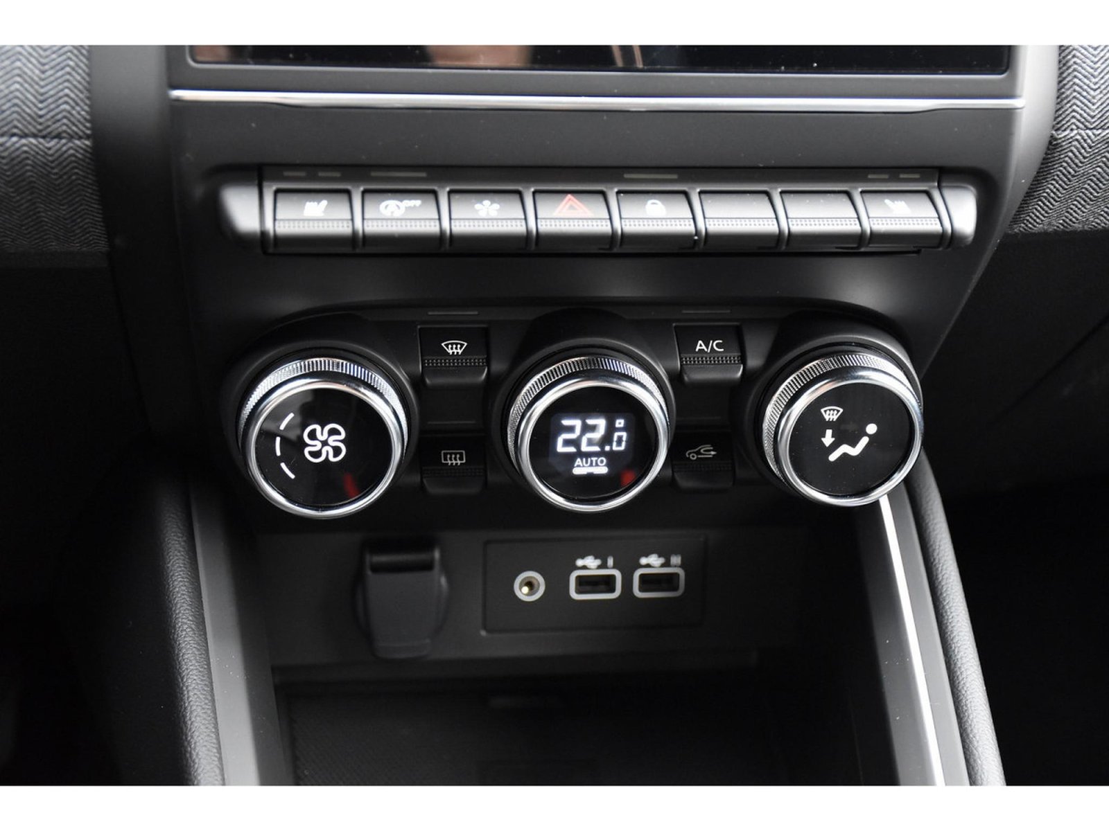 Renault Clio – Image 13