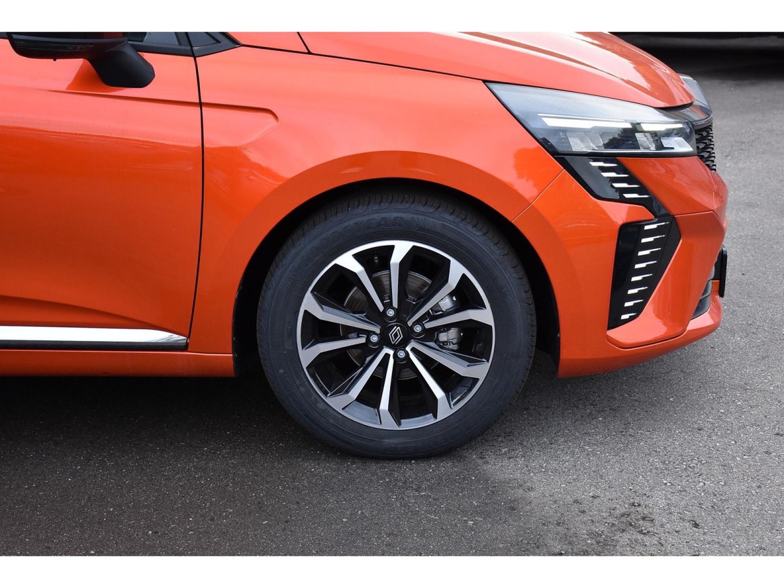 Renault Clio – Image 2