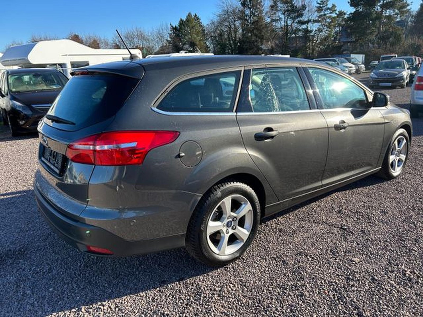 Ford Focus – Image 10