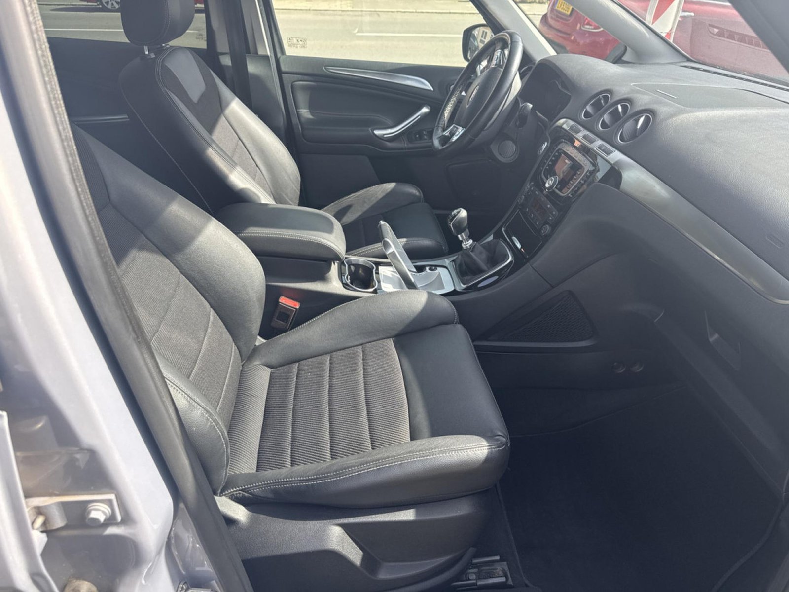 Ford S-Max – Image 6