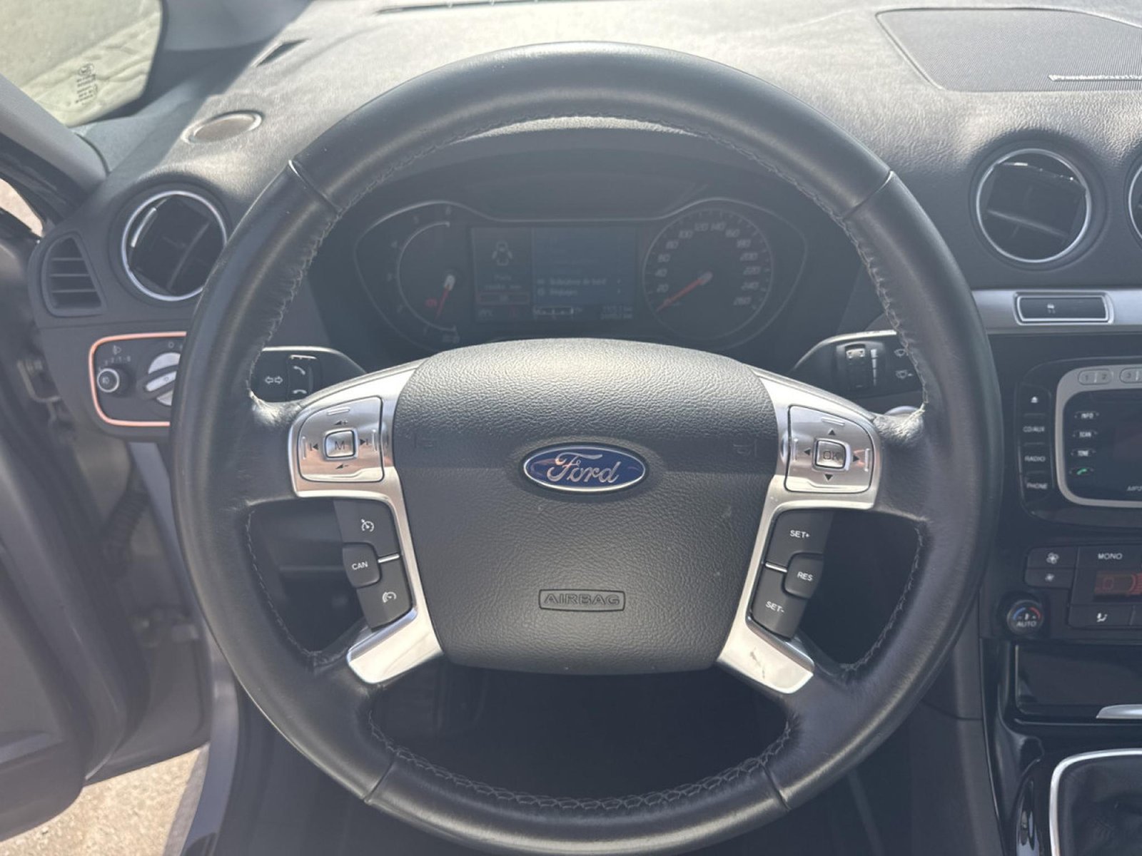 Ford S-Max – Image 4