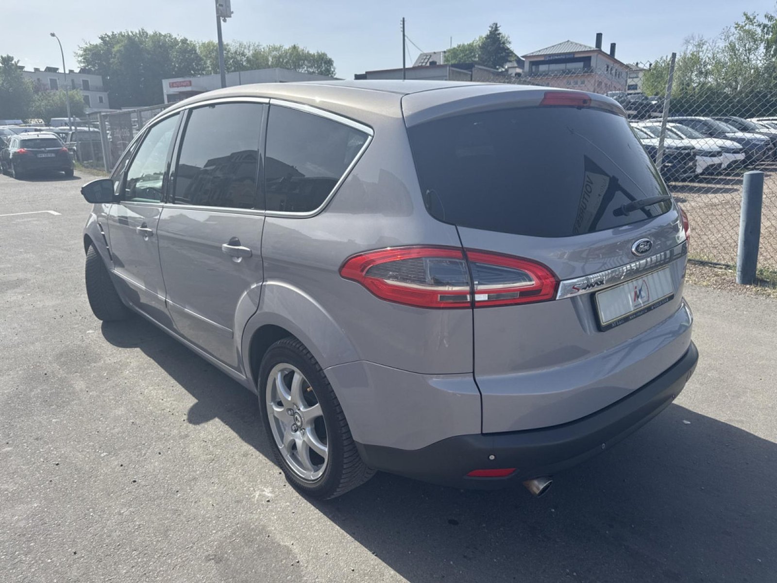 Ford S-Max – Image 11