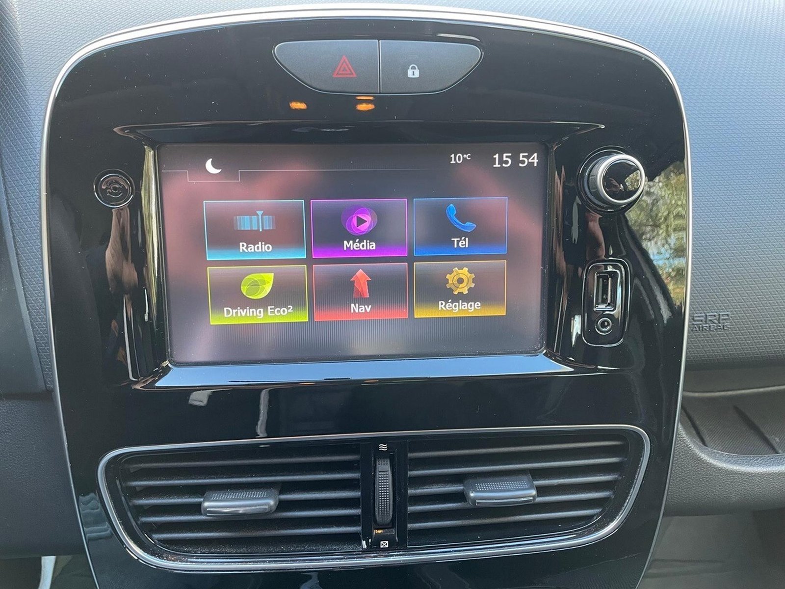 Renault Clio – Image 9