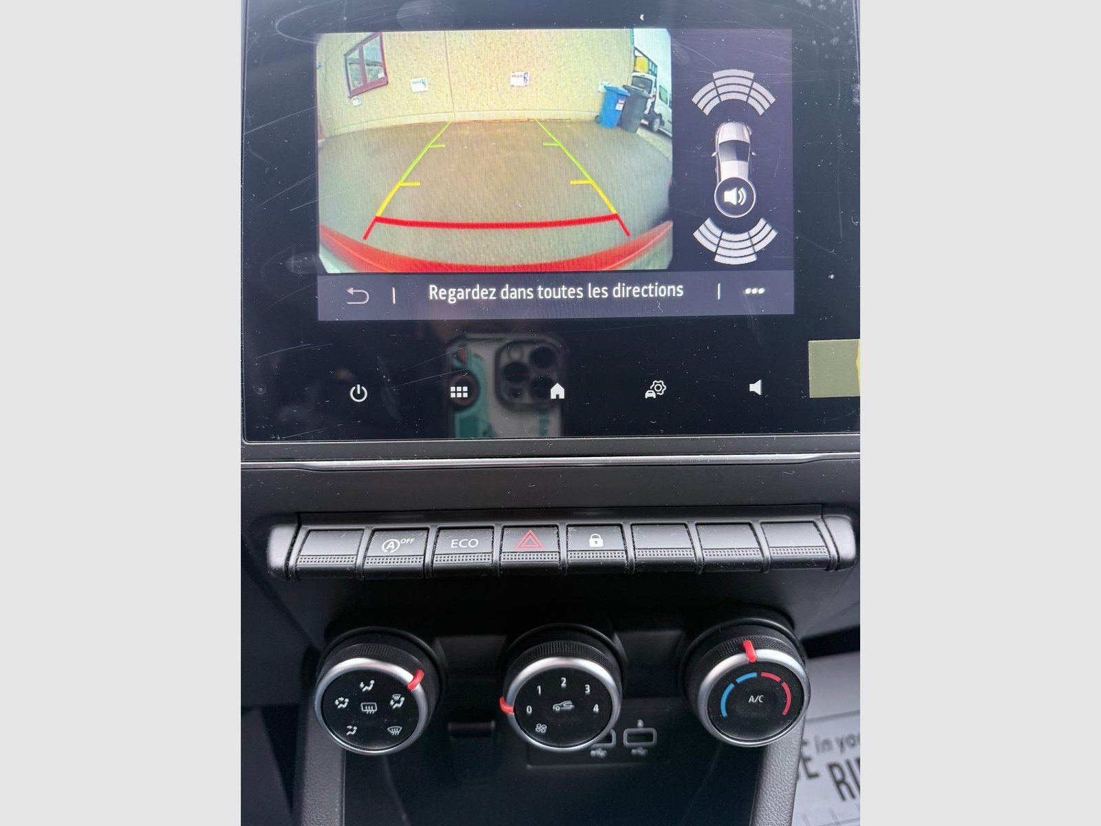 Renault Clio – Image 15