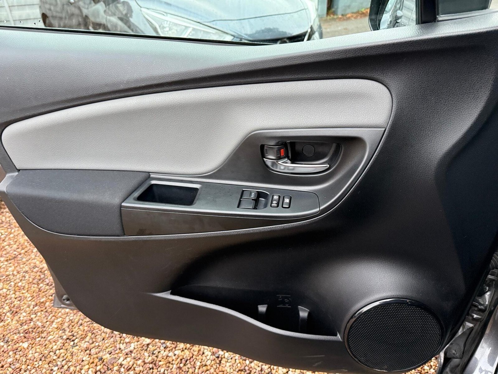 Toyota Yaris – Image 6