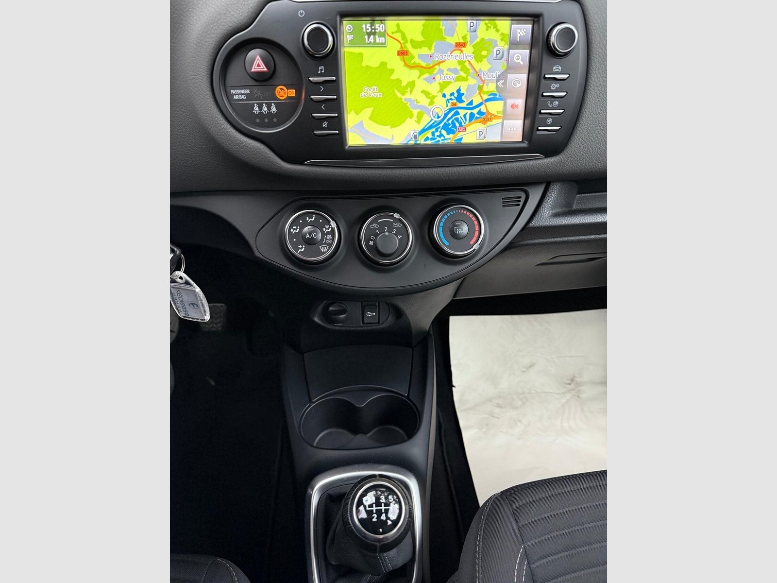 Toyota Yaris – Image 8