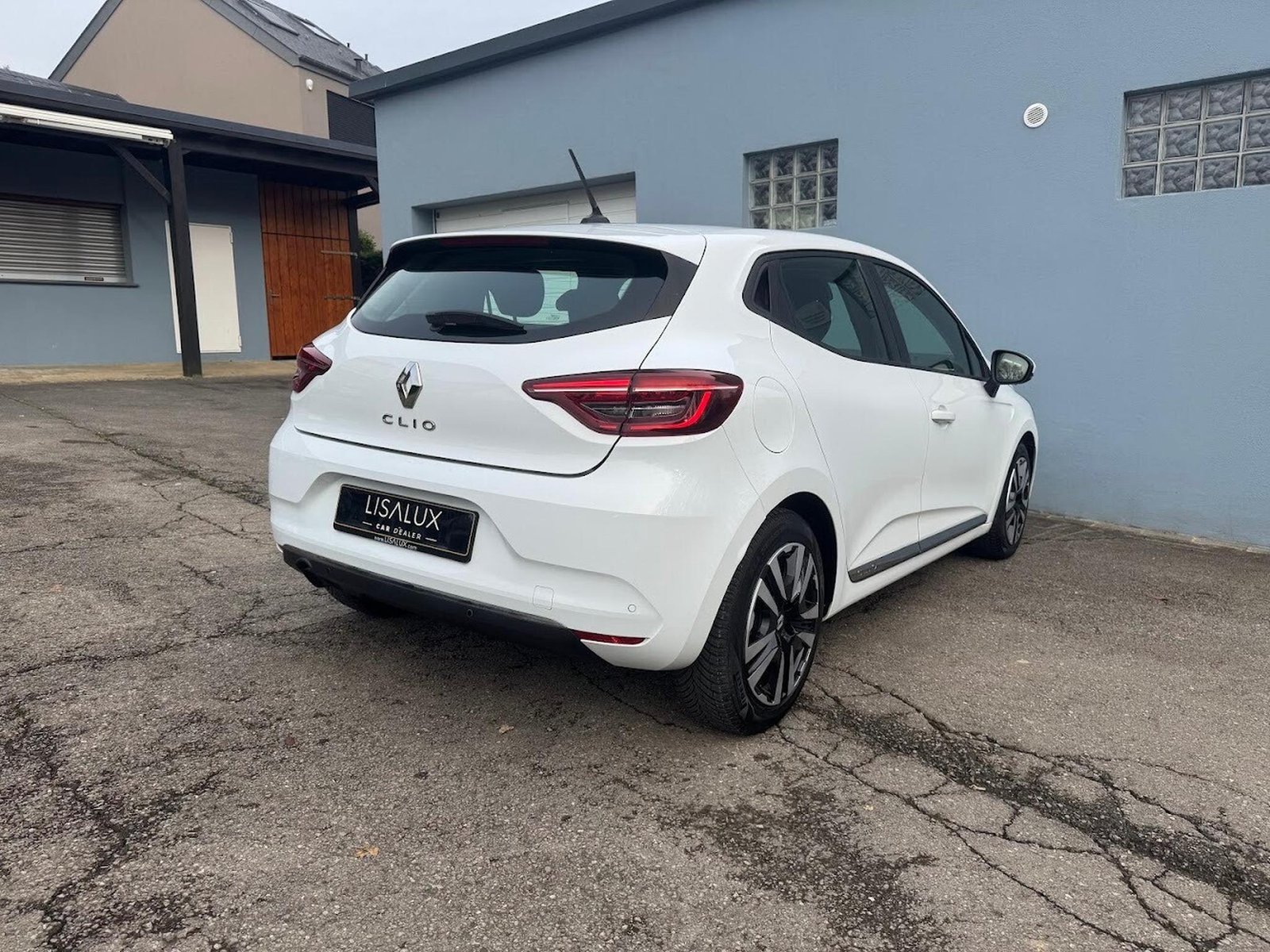 Renault Clio – Image 7