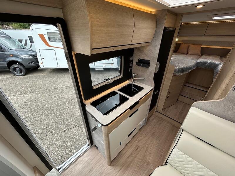 camping-car RAPIDO C 55 65 ANS NEUF – Image 11