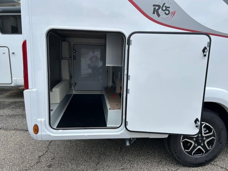 camping-car RAPIDO C 55 65 ANS NEUF – Image 4