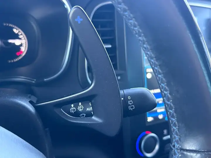 Renault Mégane – Image 26