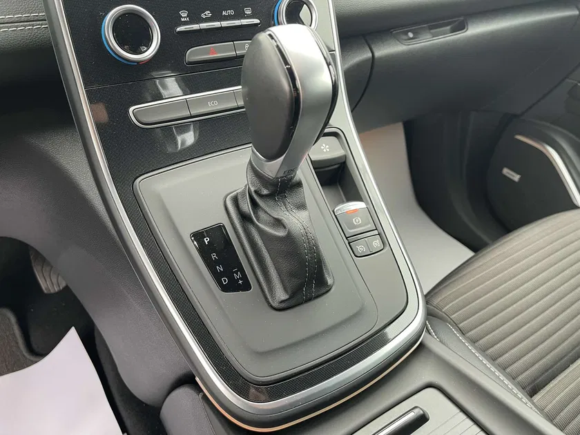 Renault Grand Scenic – Image 12