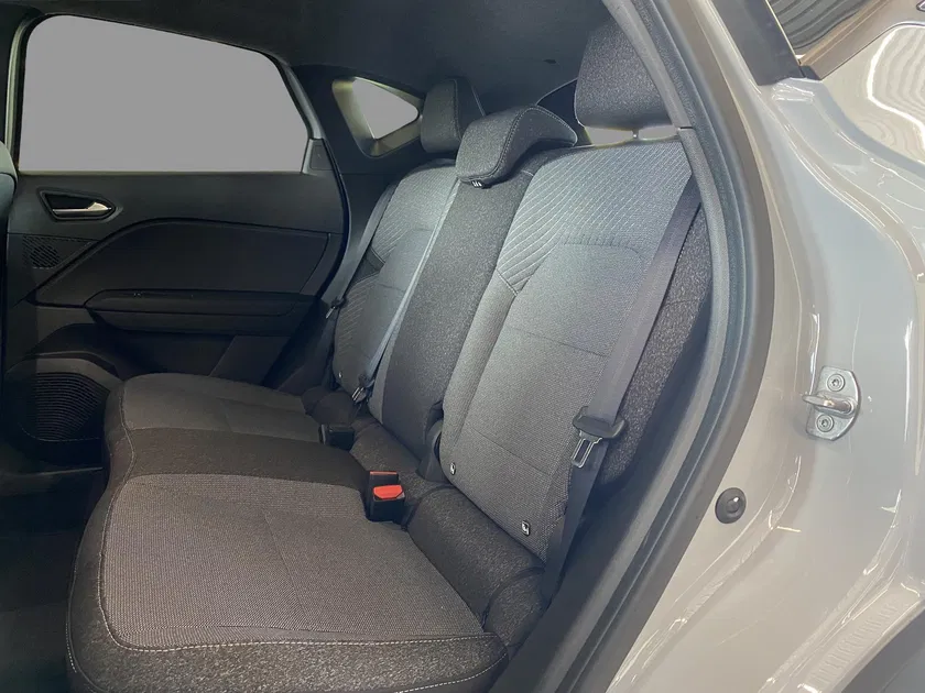Renault Captur – Image 8
