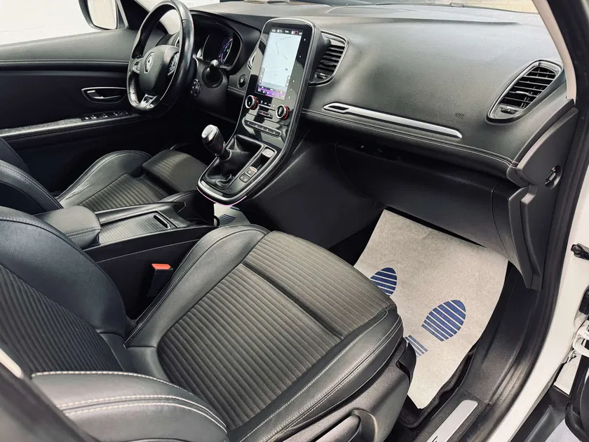 Renault Scenic – Image 17