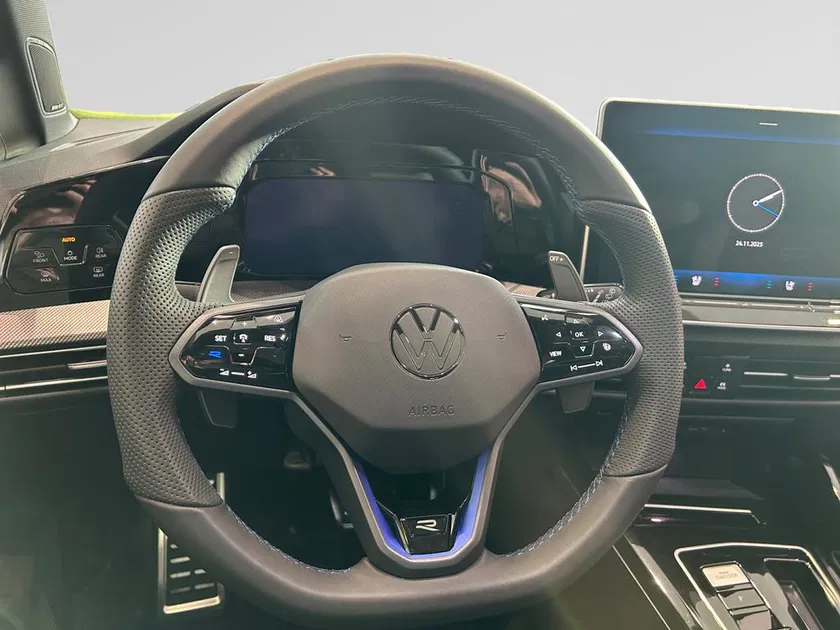 Volkswagen Golf – Image 9