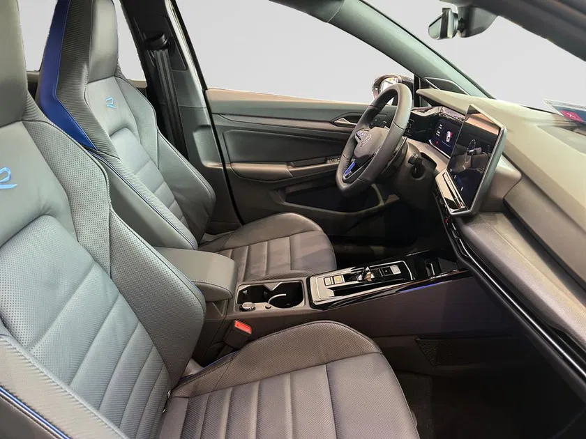 Volkswagen Golf – Image 5