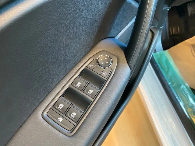 Renault Captur – Image 8