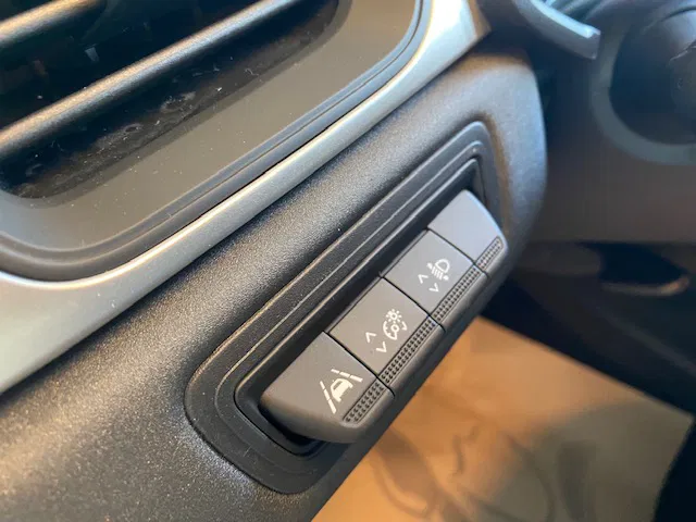 Renault Captur – Image 7