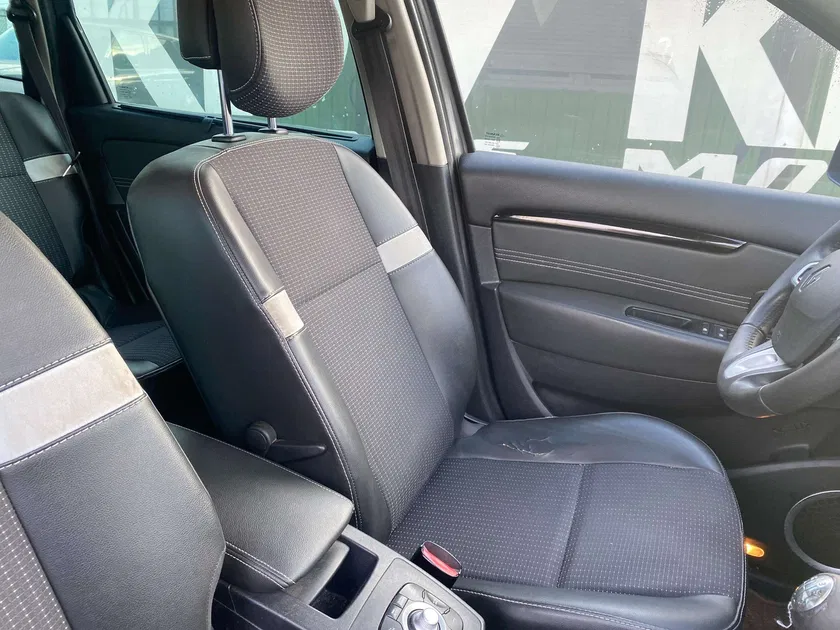 Renault Scenic – Image 12