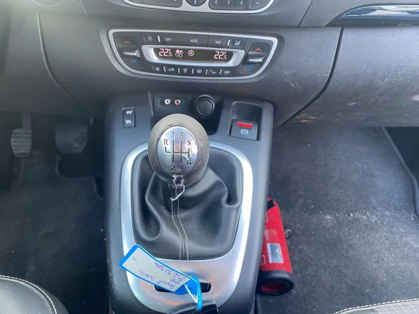 Renault Scenic – Image 8